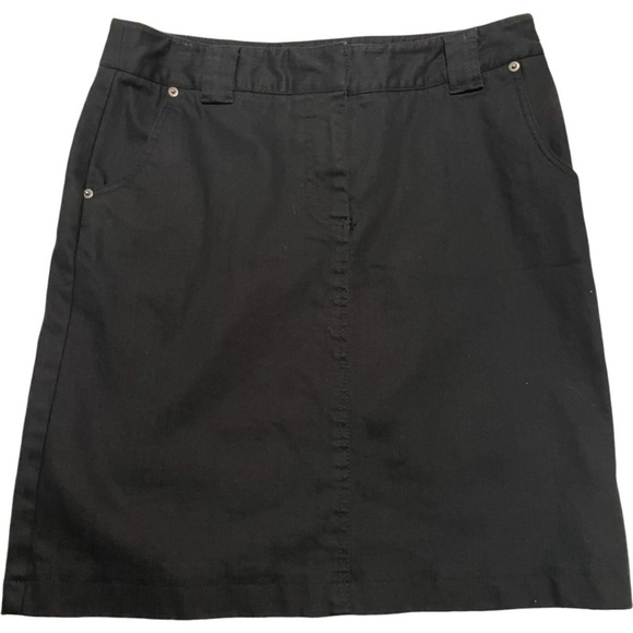 Kenneth Cole Reaction Dresses & Skirts - Kenneth Cole Reaction Skirt- Above the Knee Straight Skirt with Pockets